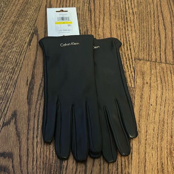Calvin Klein Black Leather Gloves Size Medium New with Tags - Picture 1 of 3